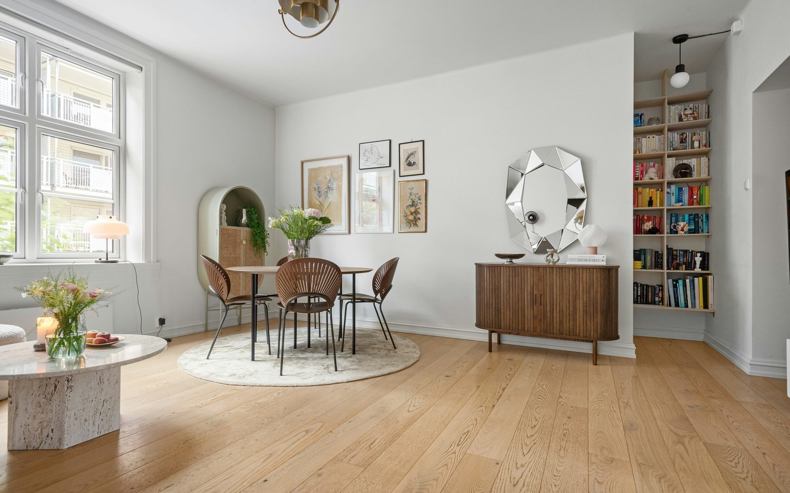 lisa anna mVIUgT0MuMY unsplash edited scaled