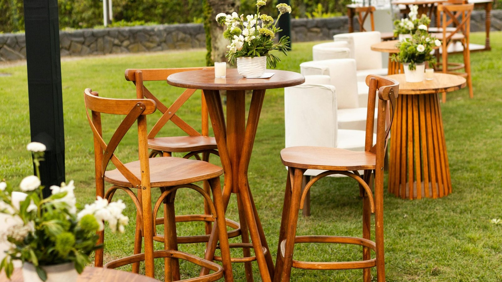 Ideias de decoração com objetos feitos de troncos de árvores: charme rústico e criatividade para transformar seus ambientes pexels thisisjooh 34221552 edited scaled